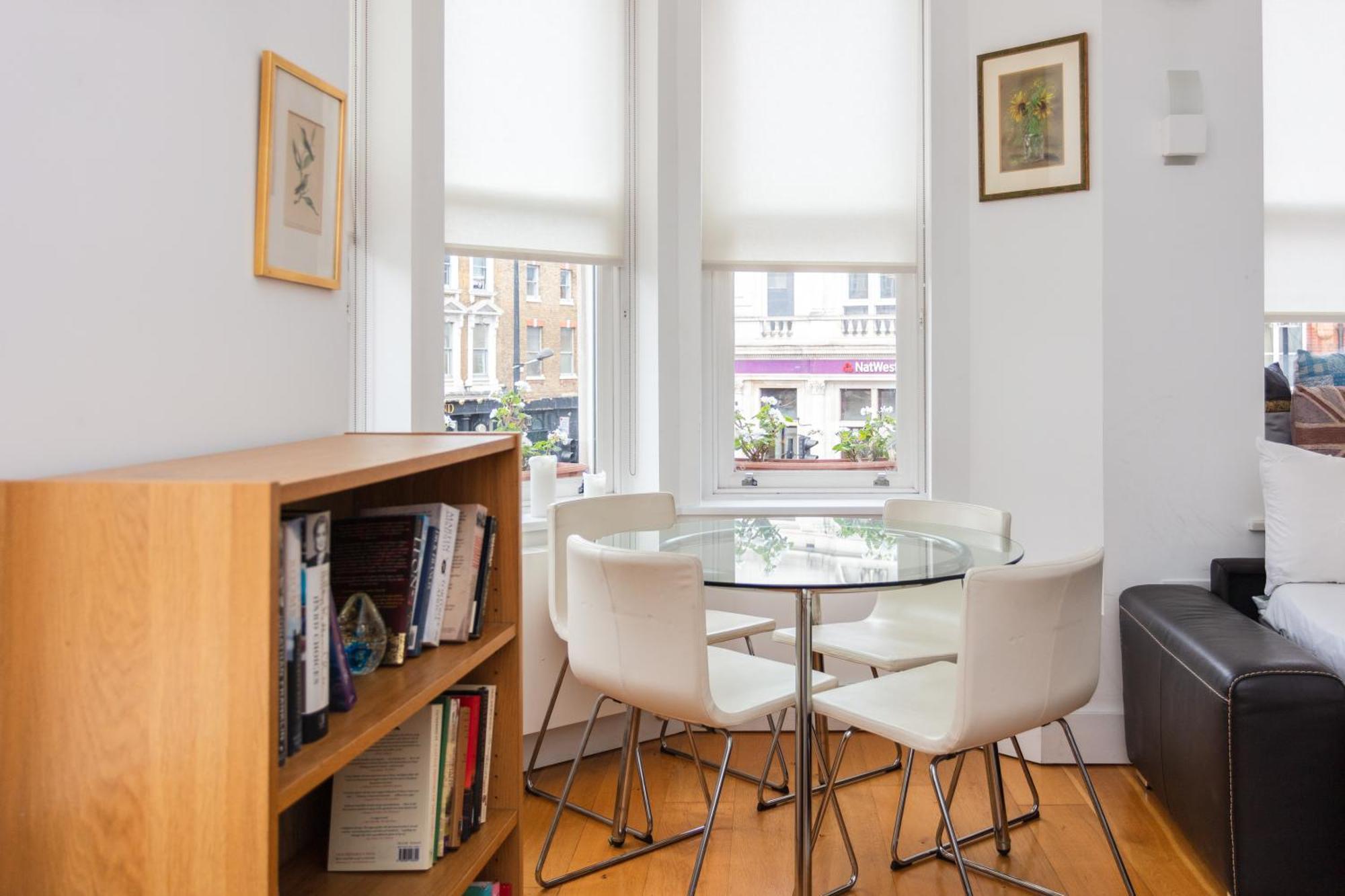 Homely 1 Bedroom Apartment In The Heart Of Vibrant Camden Londra Dış mekan fotoğraf